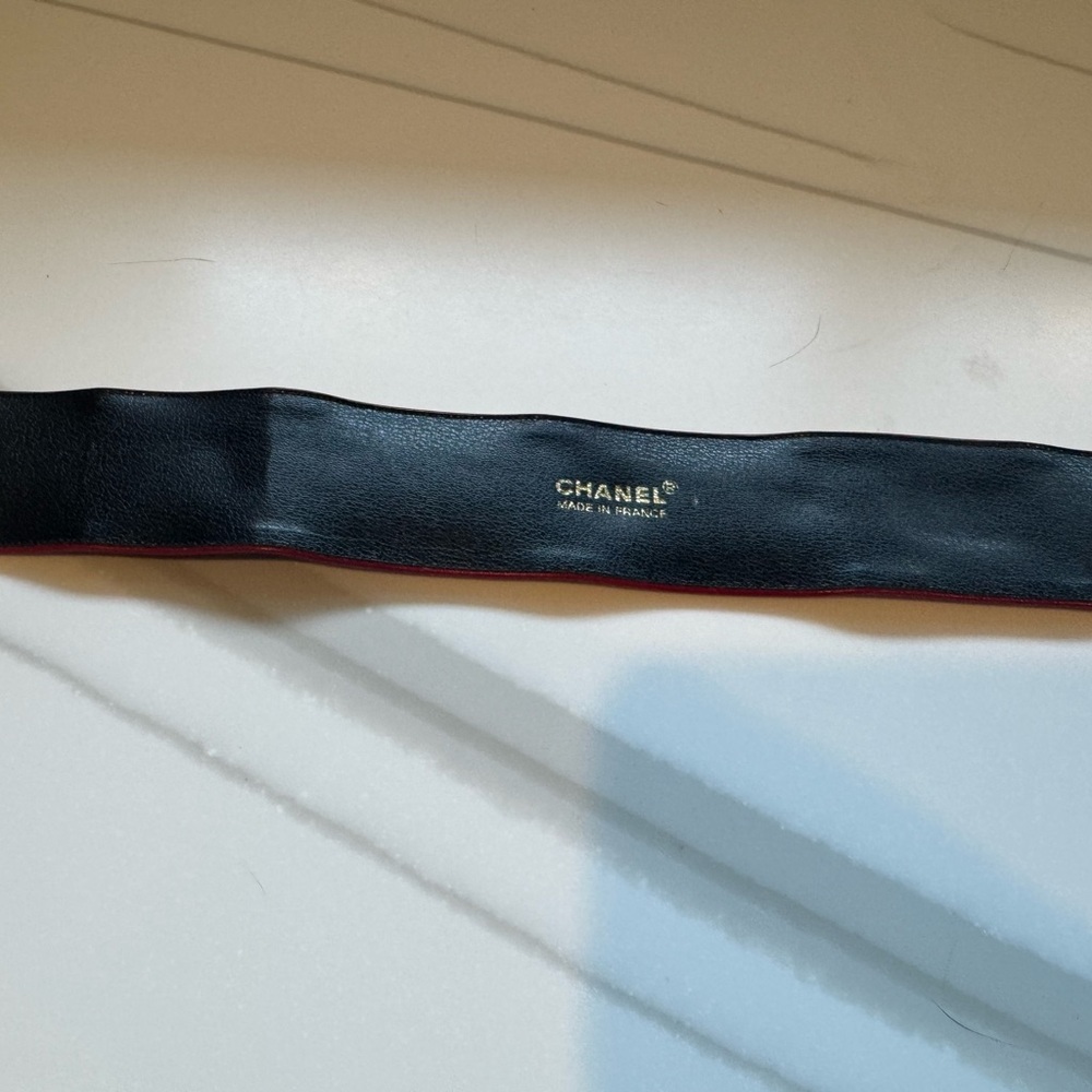 Vintage Chanel Burgundy Leather Gold Logo Buckle Waist Belt (Size 75) - Picture 7 of 9